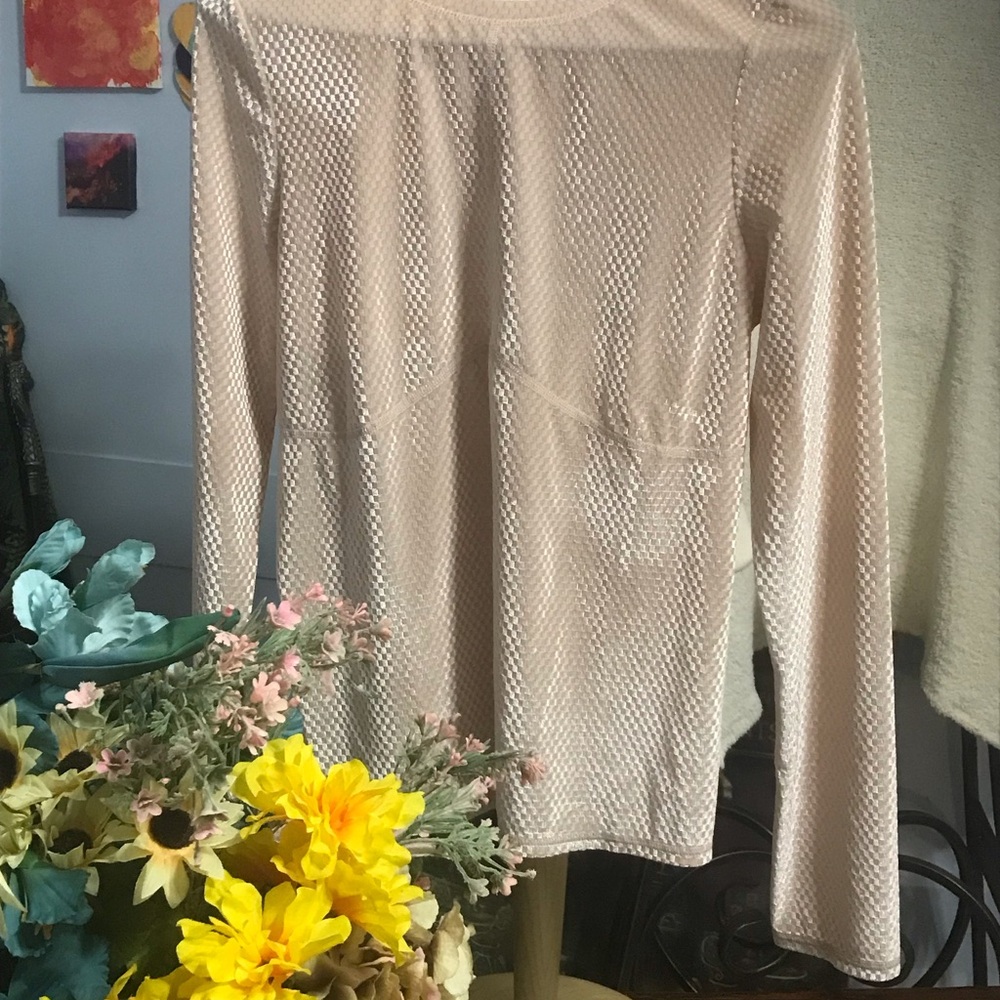 Fabletics Blush Diamond-Textured Long Sleeve Crew Top